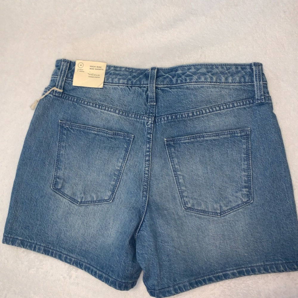 High Rise Midi Shorts - Picture 6 of 8